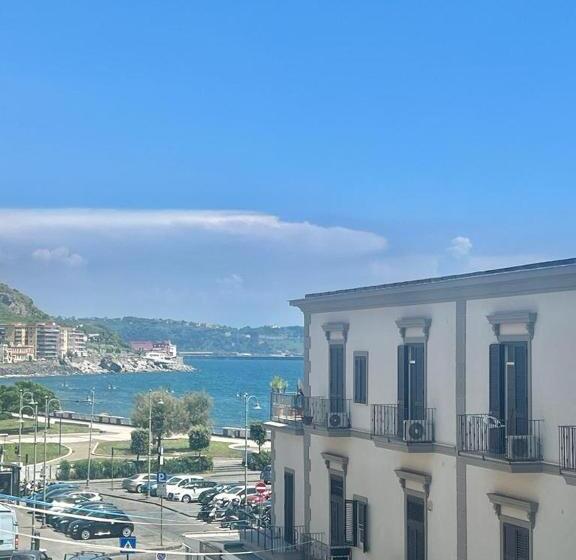 חדר דלוקס עם מרפסת נוף לים, A Casa Dei Bruno B&b