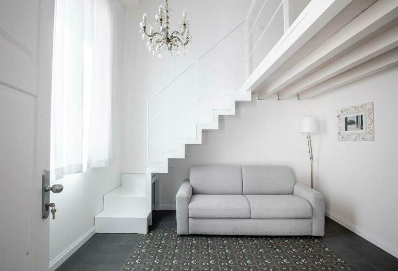 اتاق استاندارد چهار تخته, Aruci B&b
