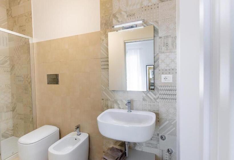 标准间, Aruci B&b