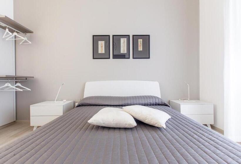 اتاق استاندارد سه نفره, Aruci B&b