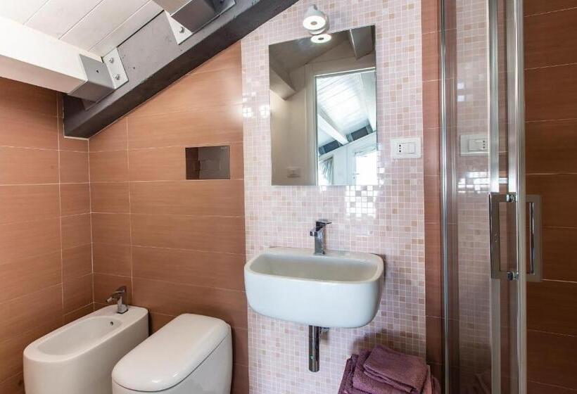 带露台的标准房间, Aruci B&b