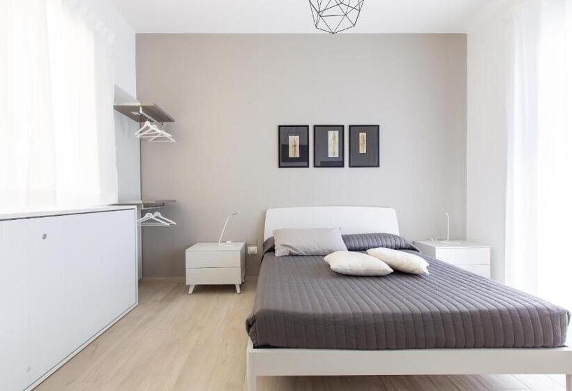 标准三人间, Aruci B&b