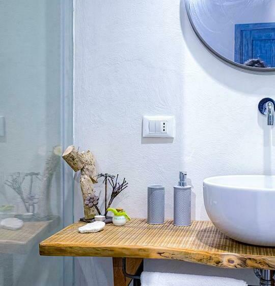 اتاق لوکس, B&b Fico D India