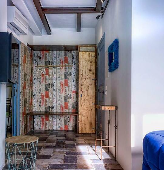 اتاق لوکس, B&b Fico D India