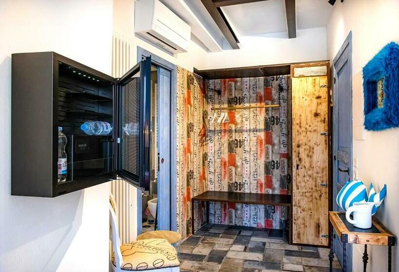 اتاق لوکس, B&b Fico D India