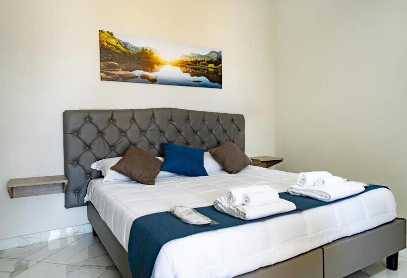 اتاق استاندارد با چشم‌انداز دریا, Il Falco