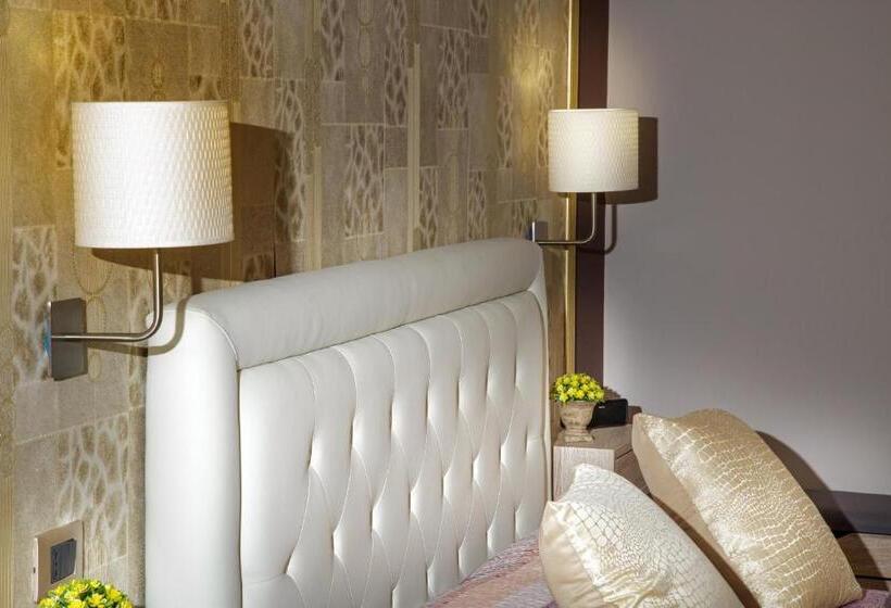 اتاق لوکس سه تخته, Home Syrakos B&b
