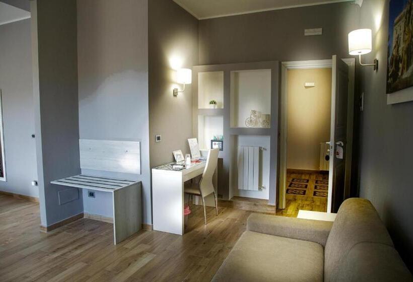 חדר דלוקס לארבעה, Home Syrakos B&b