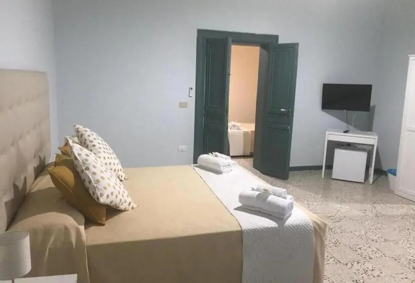 スタンダード4人部屋, Landolina Palace