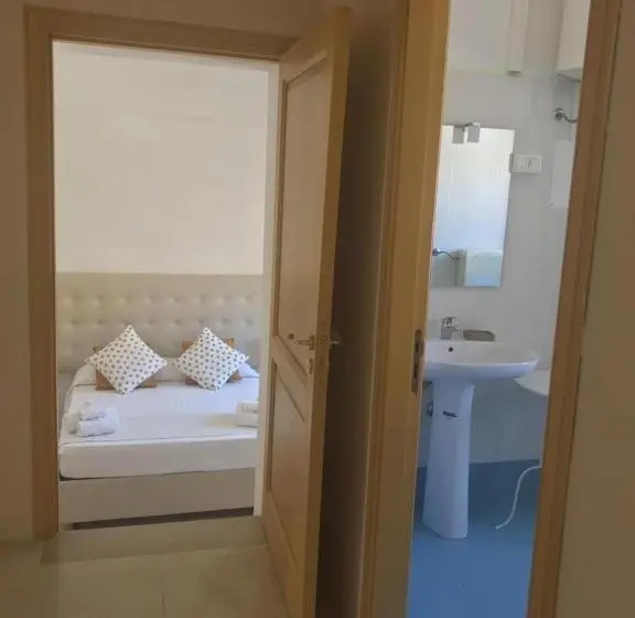 スタンダード4人部屋, Landolina Palace