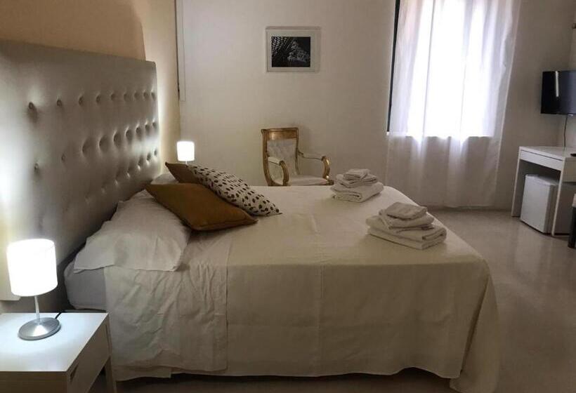 高级大房间, Landolina Palace