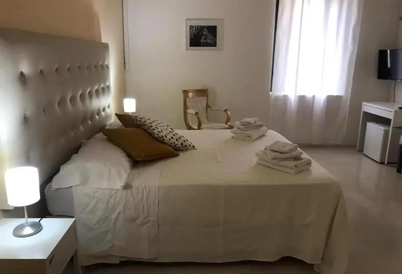 スーペリアールーム, Landolina Palace