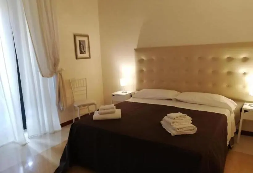 デラックスルーム, Landolina Palace