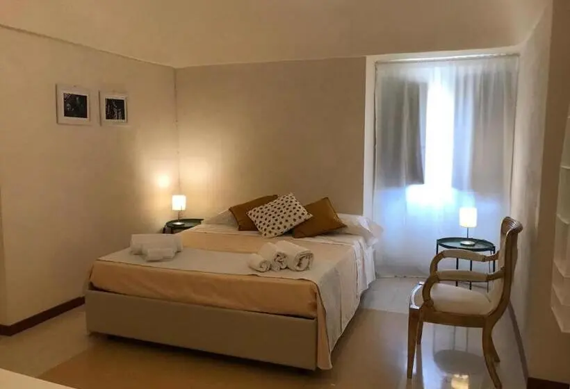 デラックスルーム, Landolina Palace