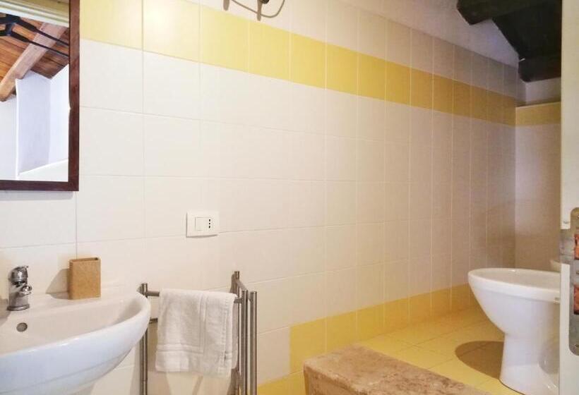 基本间, Landolina Palace