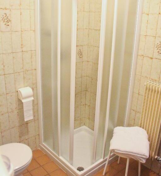 اتاق استاندارد سه نفره, Dolomiti Levico