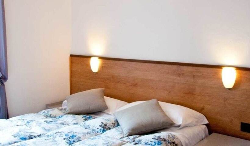 اتاق استاندارد سه نفره, Marinella