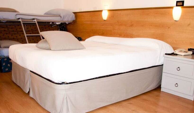 اتاق استاندارد سه نفره, Marinella