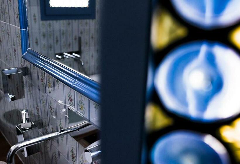 جناح جونيور مطلّ علي حمام السباحة, Villa Delle Querce Resort