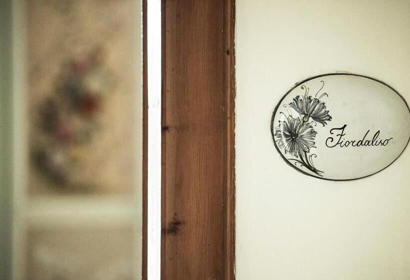 جناح جونيور مزوَّد بتراس, Villa Delle Querce Resort