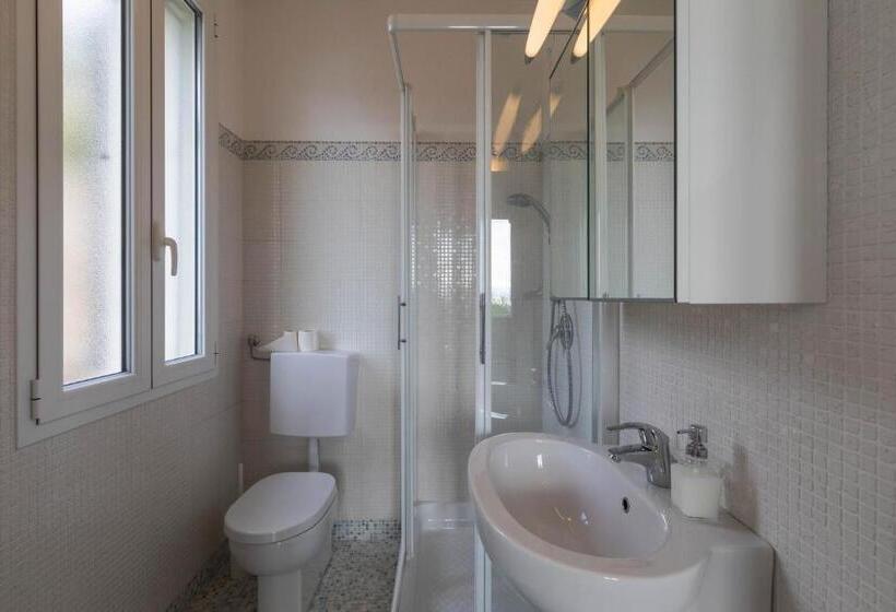 فيلا غرفة نوم واحدة, La Sterlizia Di Santa Croce