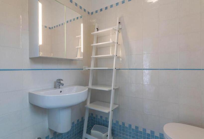 ویلای 1 خوابه, La Sterlizia Di Santa Croce
