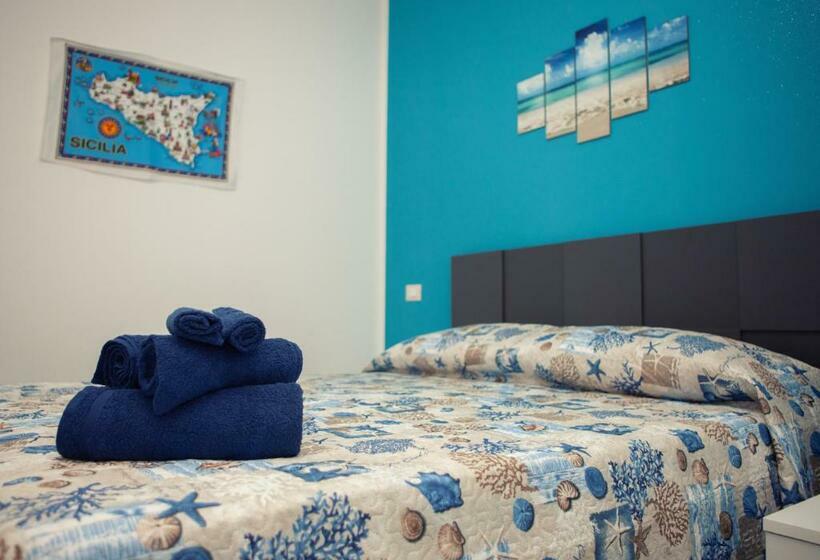 スタンダードルーム, La Trinacria