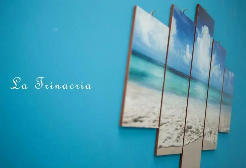 اتاق استاندارد, La Trinacria