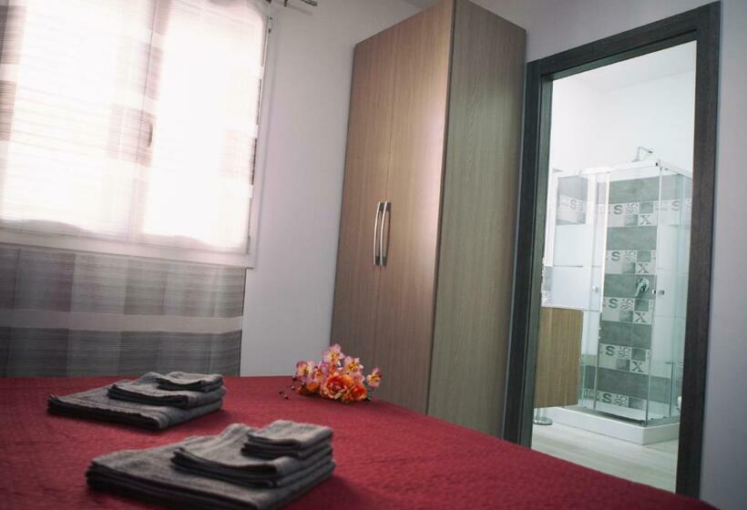 ファミリールーム, La Trinacria