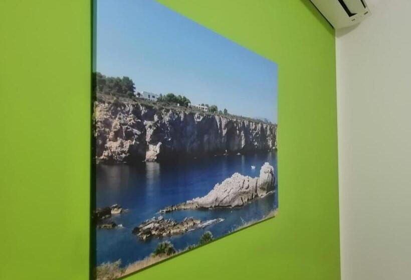 スタンダードルーム, La Trinacria