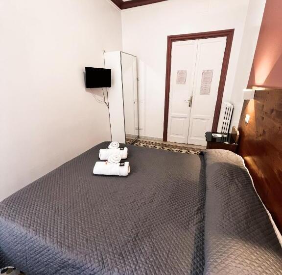 Camera Standard, Nova Roma Guest House