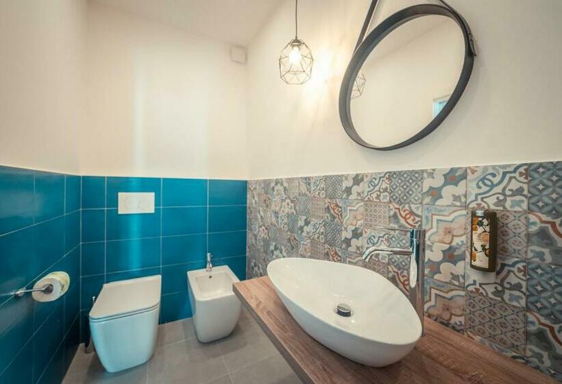 סוויטת ג'וניור עם מרפסת, A Coffa Rooms