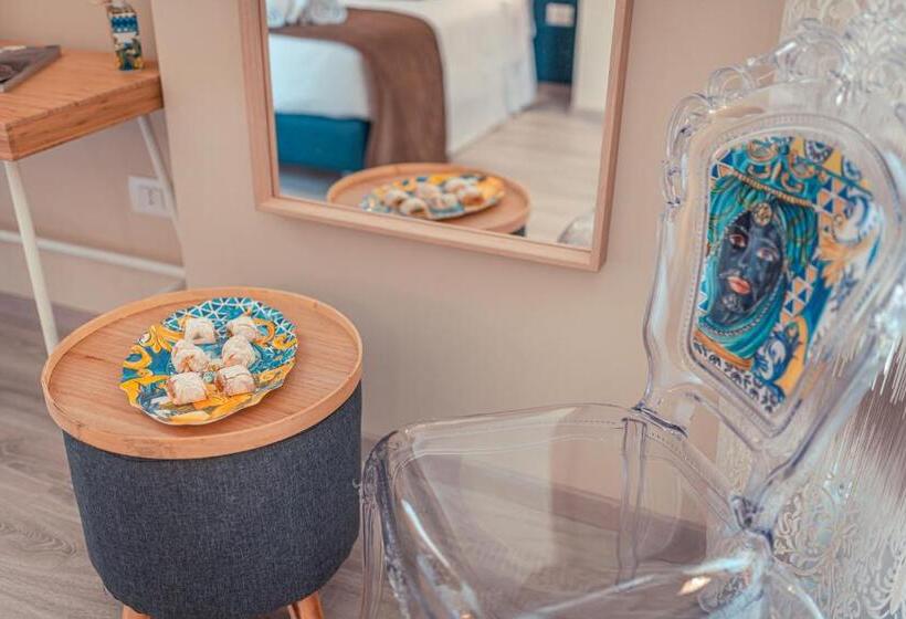 סוויטת ג'וניור עם מרפסת, A Coffa Rooms