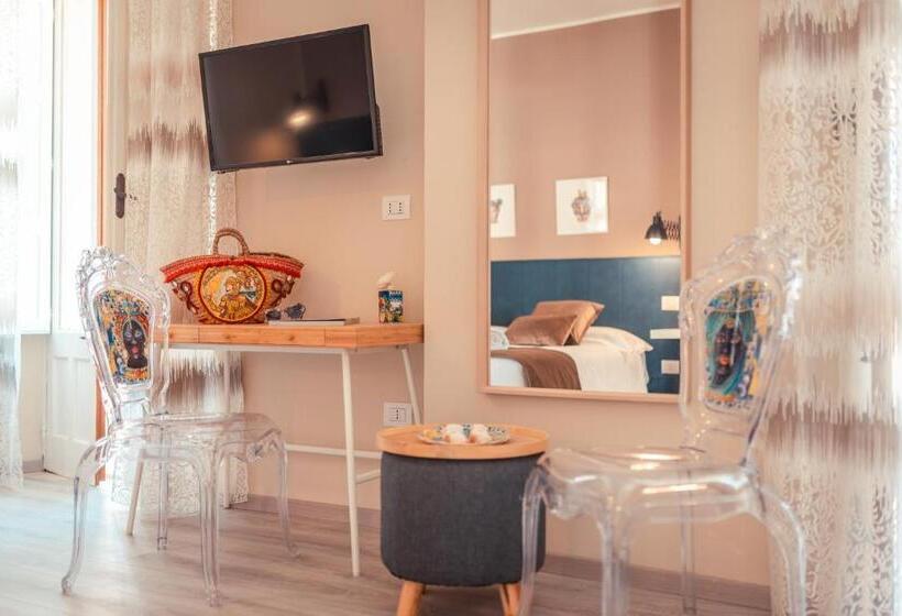 סוויטת ג'וניור עם מרפסת, A Coffa Rooms