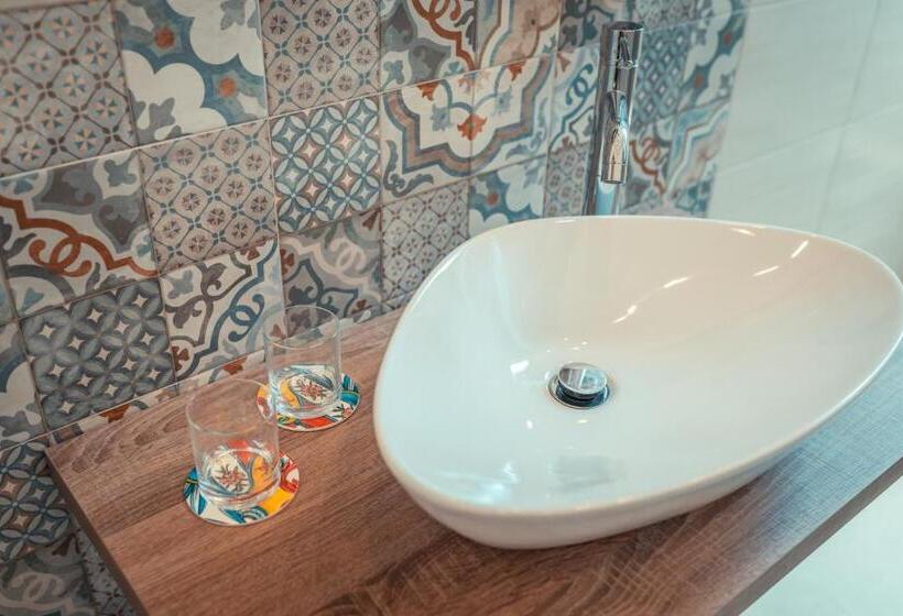 חדר סטנדרט עם מרפסת, A Coffa Rooms