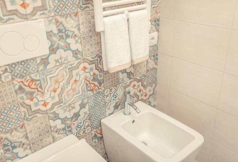 חדר סטנדרט, A Coffa Rooms