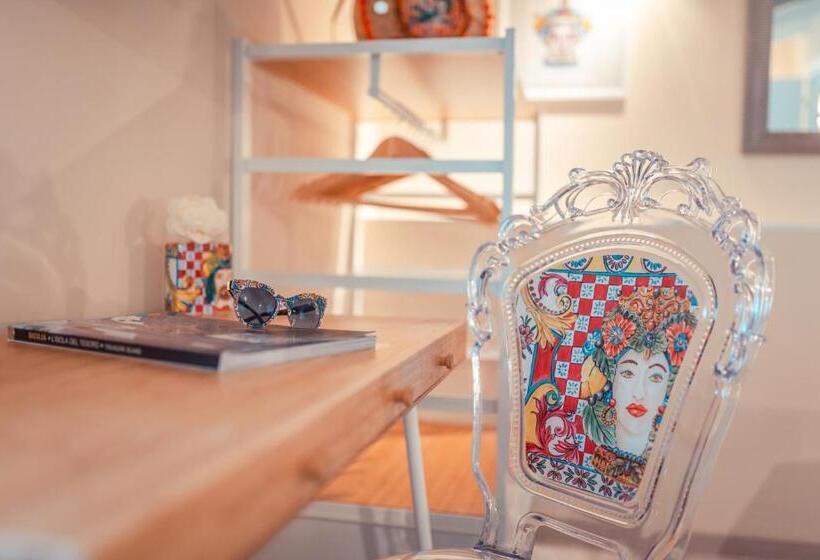 חדר סטנדרט, A Coffa Rooms