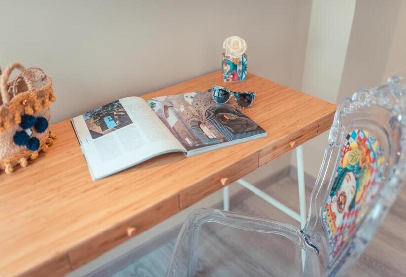 חדר סטנדרט, A Coffa Rooms