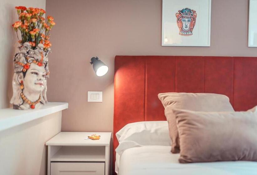 חדר סטנדרט, A Coffa Rooms