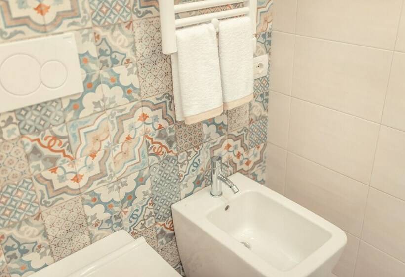 חדר סטנדרט, A Coffa Rooms