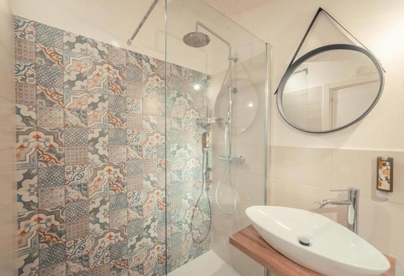 חדר סטנדרט, A Coffa Rooms