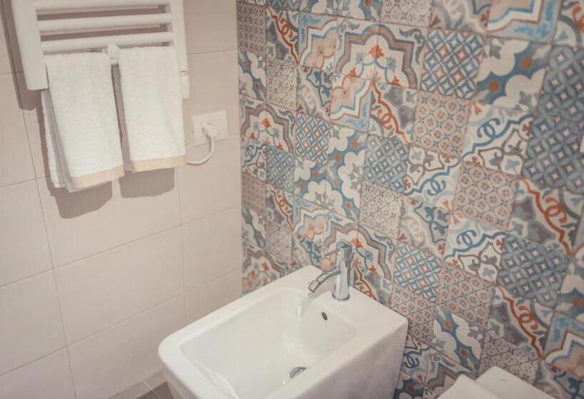 חדר סטנדרט, A Coffa Rooms