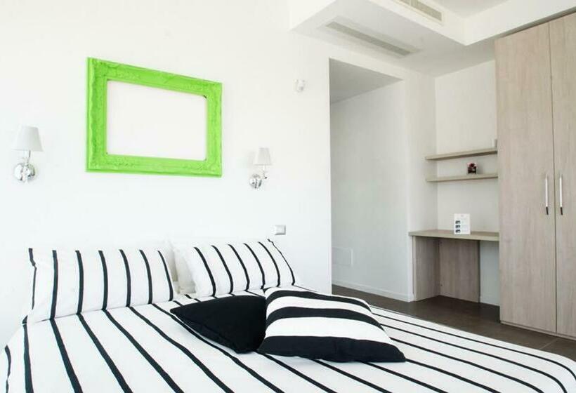 اتاق استاندارد با وان آب گرم, Max Luxury Suite Servizio Spiaggia Inclusa