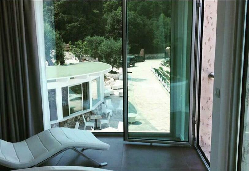 اتاق استاندارد با وان آب گرم, Max Luxury Suite Servizio Spiaggia Inclusa