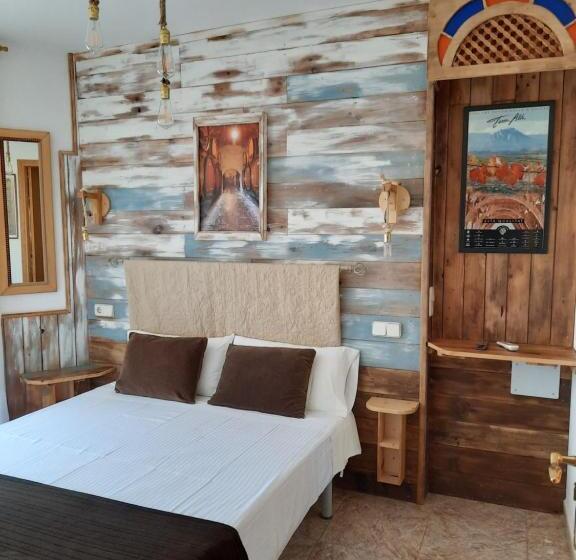 标准间带阳台, Hostal Casa Barcelo