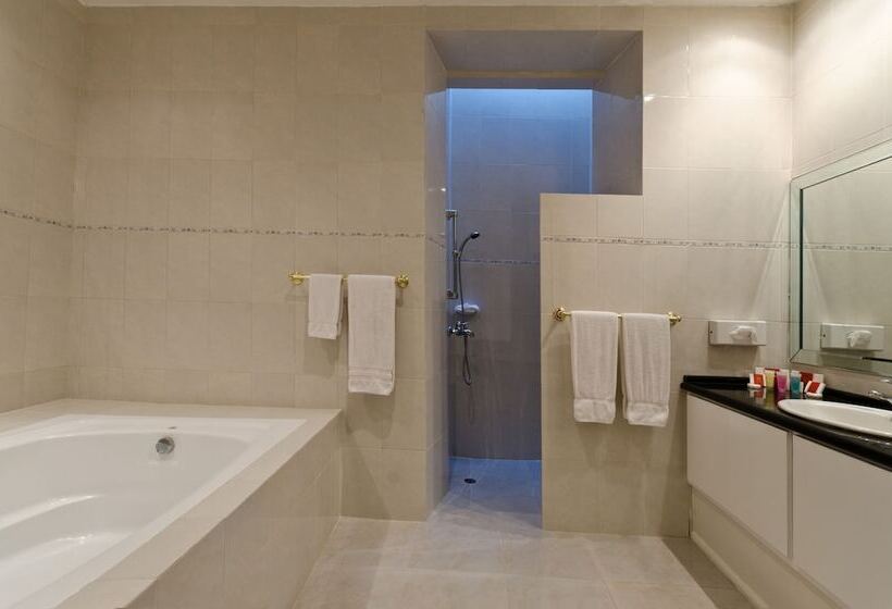 سوئیت سینیور, Boutique Hotel Palacio