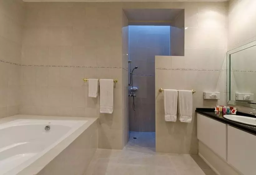 سوئیت سینیور, Boutique Hotel Palacio