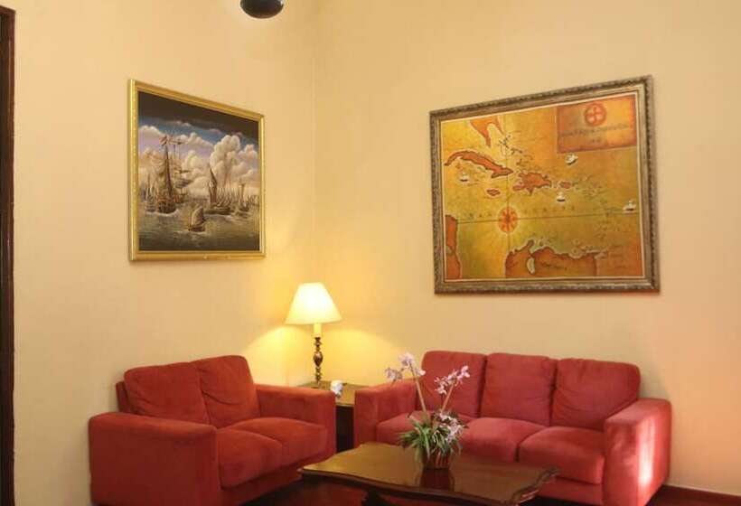 سوئیت سینیور, Boutique Hotel Palacio