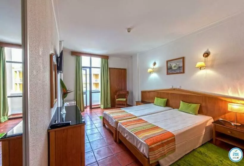 اتاق استاندارد, Colina Do Mar