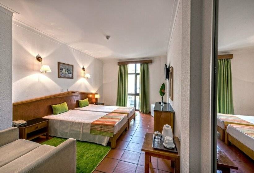 标准间, Colina Do Mar